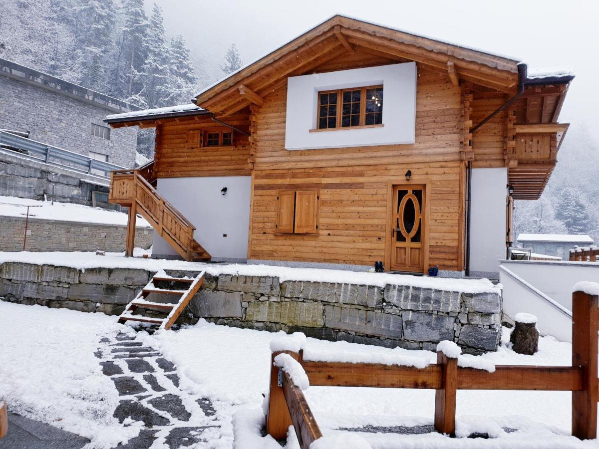 Vila Casa Vacanza In Tipico Chalet Di Montagna Varzo Exteriér fotografie