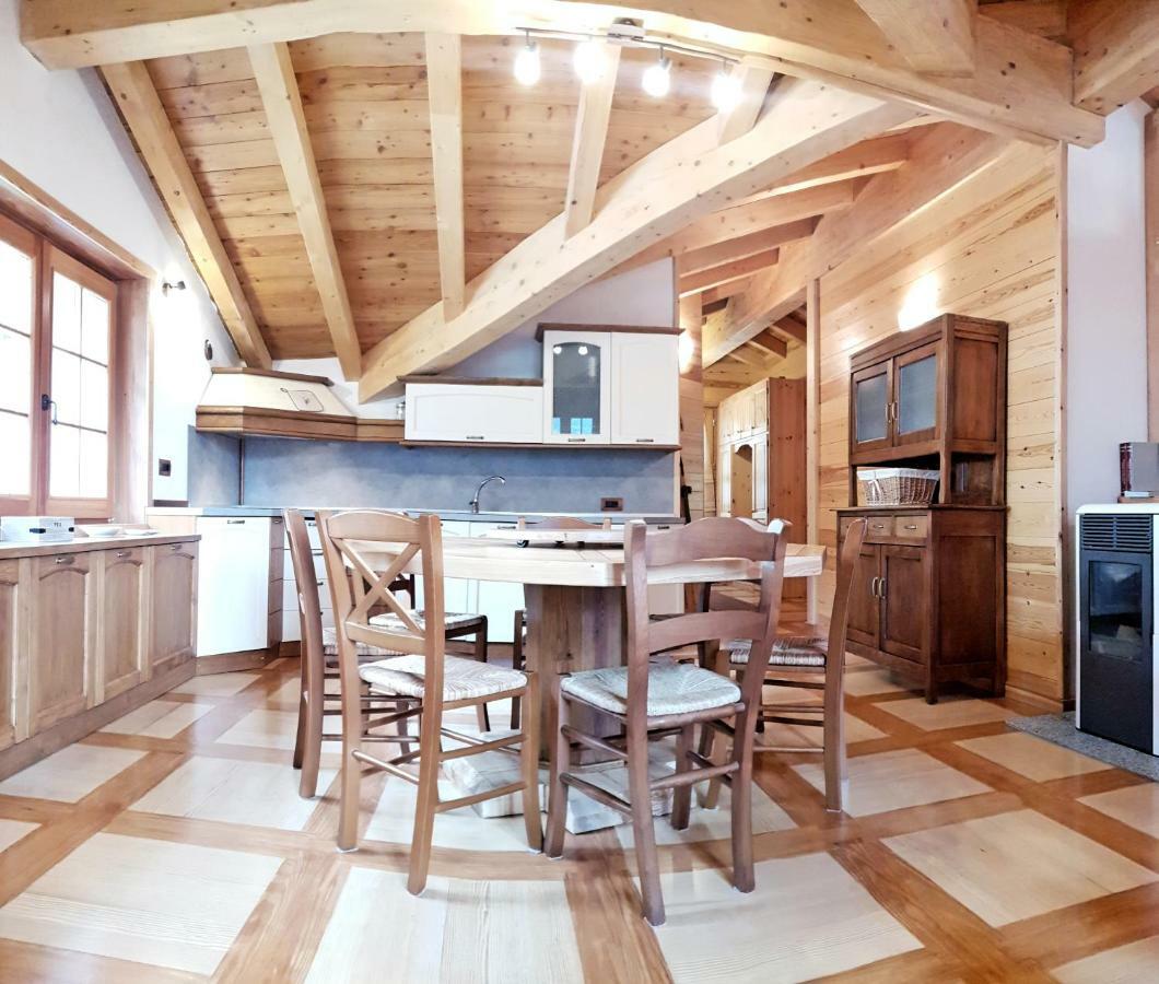 Vila Casa Vacanza In Tipico Chalet Di Montagna Varzo Exteriér fotografie